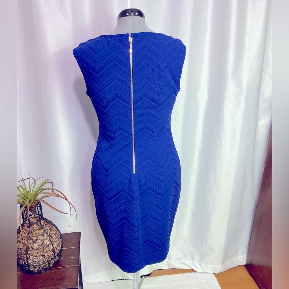 Cache Dress - Picture 6 of 11